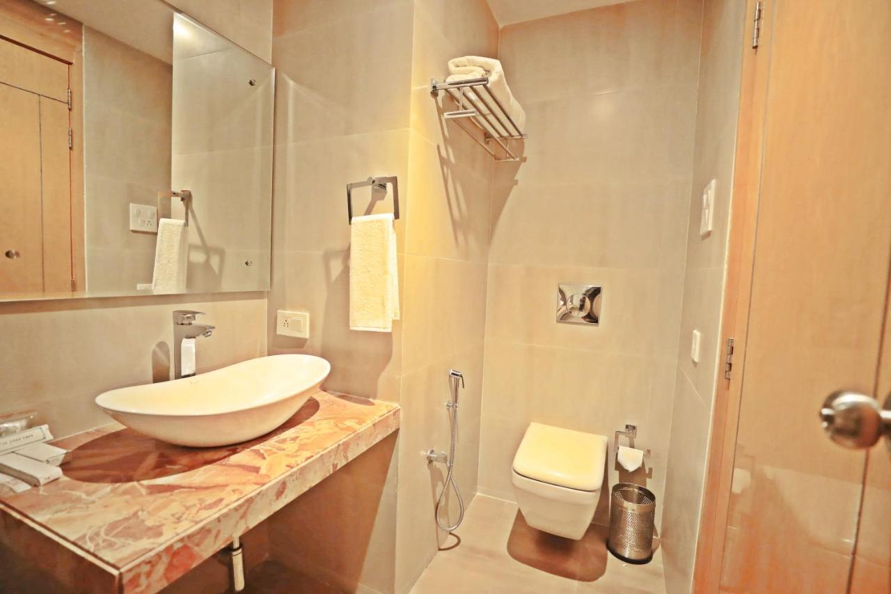 Bindiram Express By Shrigo Hotels Sitapur Muafi Exterior foto