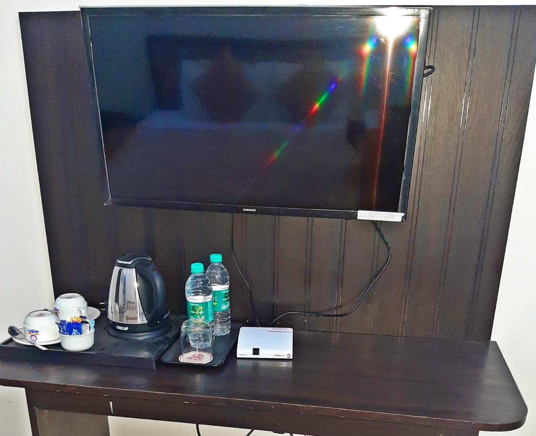 Bindiram Express By Shrigo Hotels Sitapur Muafi Exterior foto